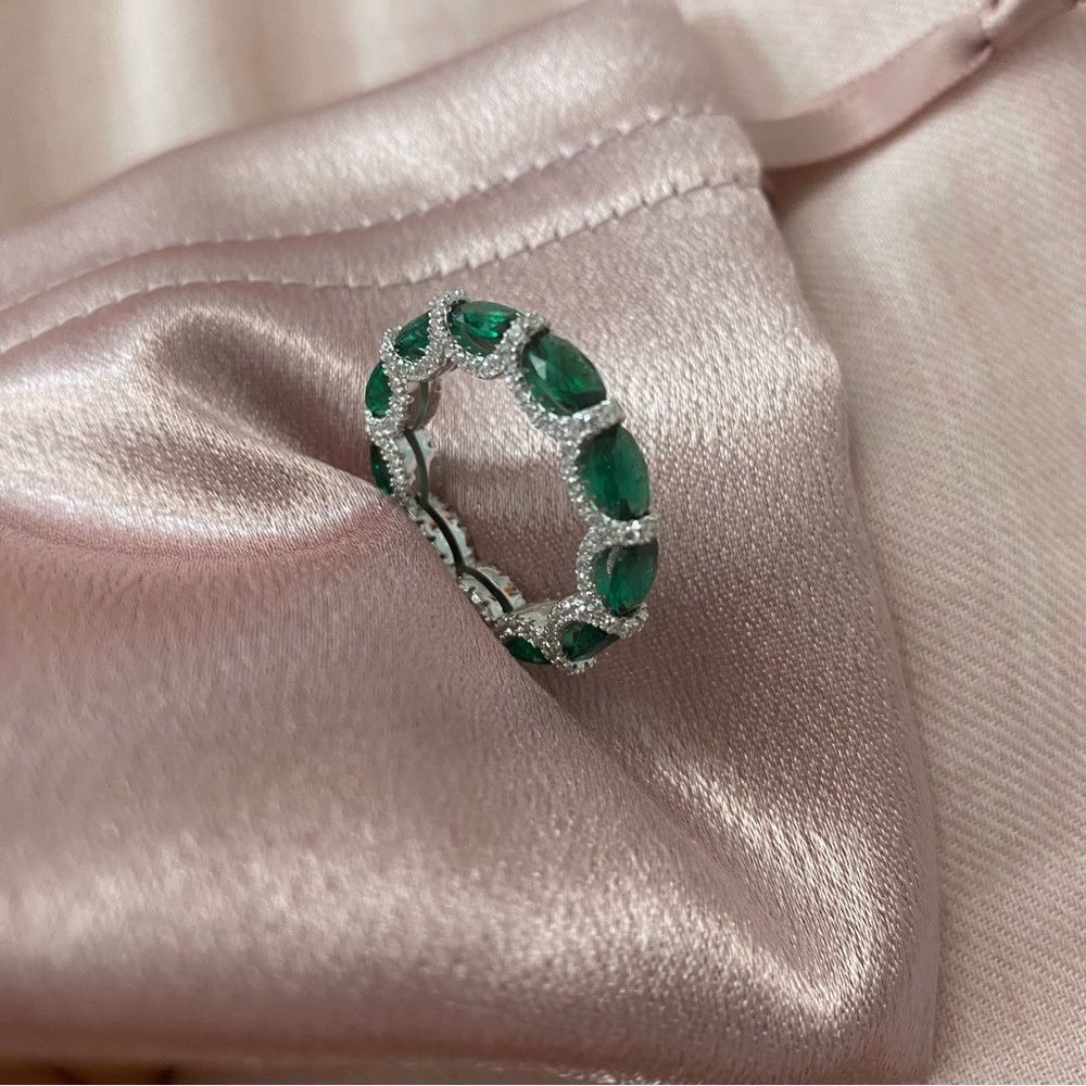 Sterling Silver Emerald Green Oval Gemstone Ring with Halo - Picture 8 of 9